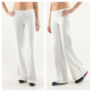 NWT Lululemon Voyager Sweatpants